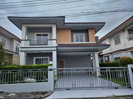 Selling a used detached house in the Baan Srinakarin project, Sriracha, Chonburi.