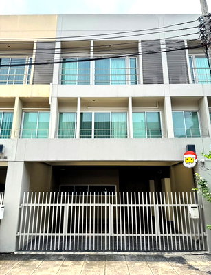 ทาวน์โฮมให้เช่า : 🏡✨ ทาวน์โฮม 3 ชั้น ทำเลพรีเมียมใน Noble Cube พัฒนาการ 3 ห้องนอน 3 ห้องน้ำตรงข้ามคลับเฮ้าส์ | หันหน้าทิศเหนือ | เพื่อนบ้านดี สังคมอบอุ่น 