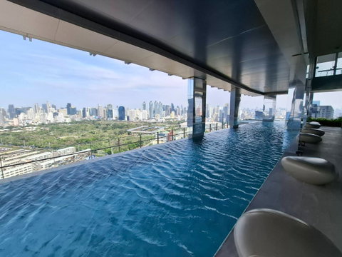 The Crown Residences คอนโด High Rise ติดถนนพระราม 4 ใกล้ทางด่วน และอยู่ระหว่าง MRTลุมพินี และ MRTคลองเตย เริ่ม 4.9 ลบ. 
