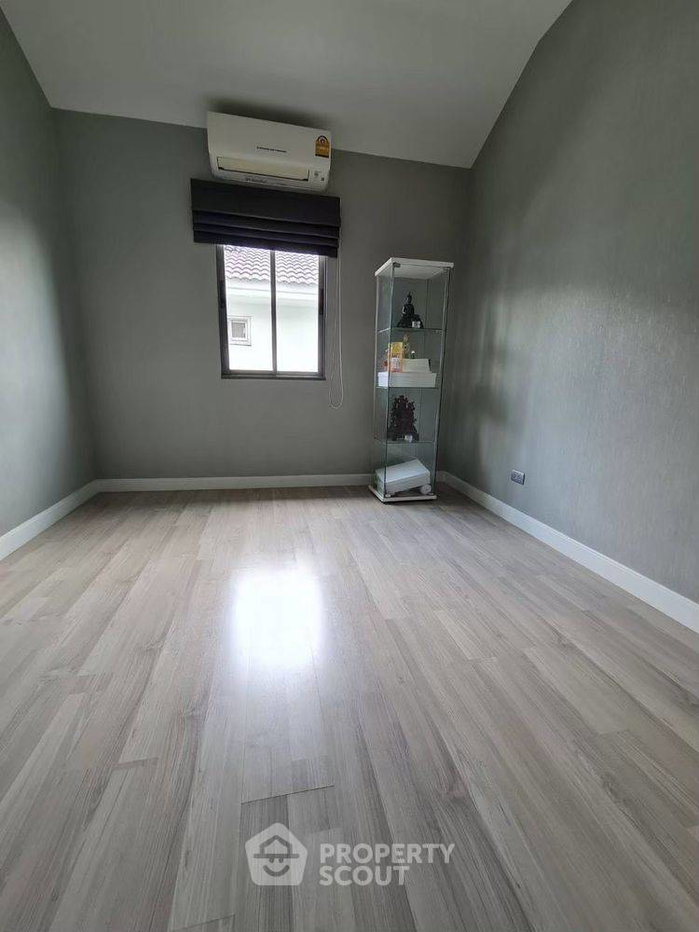 รูป บ้านเดี่ยว 4 ห้องนอน ทำเลน่าอยู่ พร้อมเลี้ยงสัตว์ Perfect Place พระราม 9 - กรุงเทพกรีฑา (ID 2644552) - รูปที่ 8/9