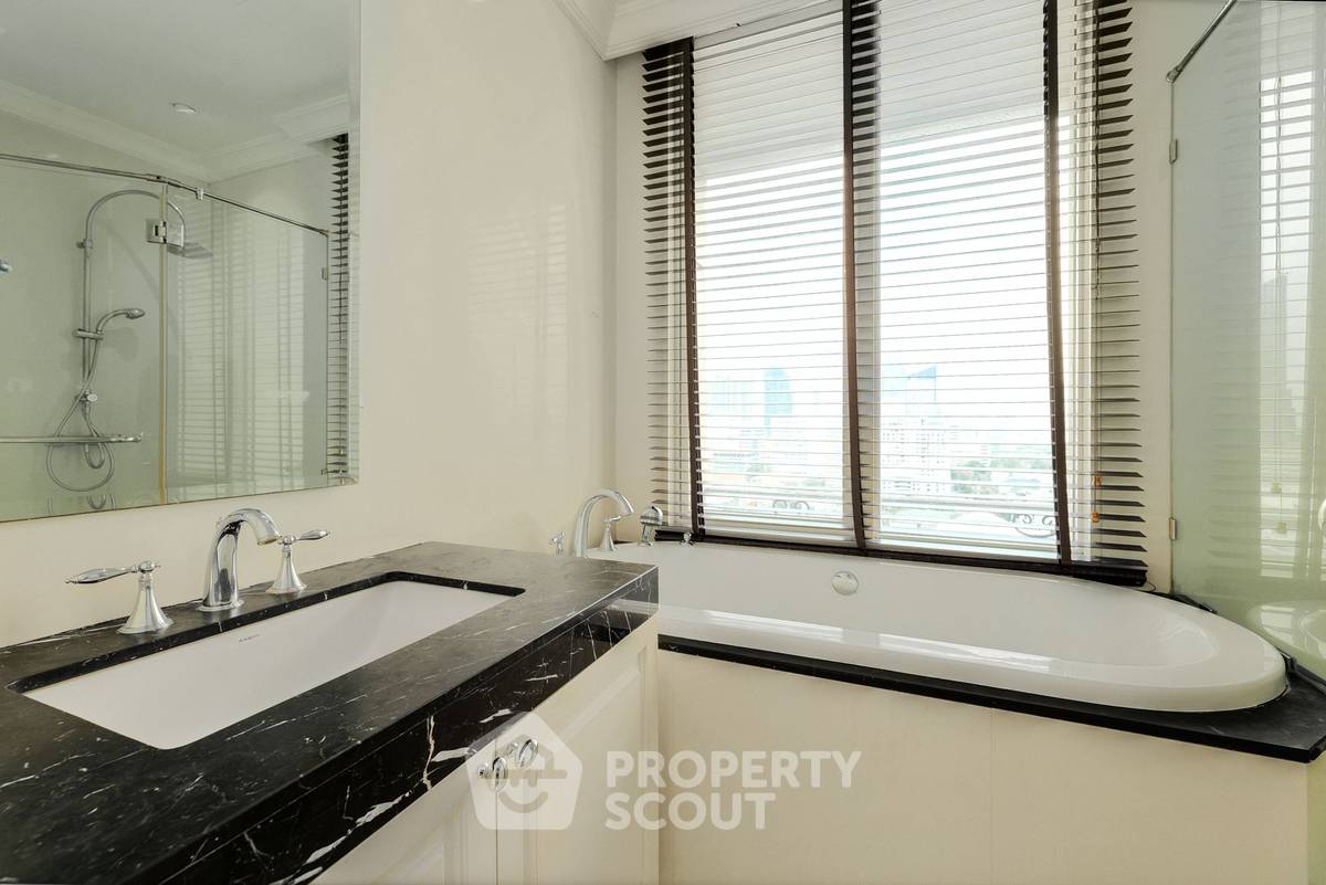 รูป คอนโด 2 ห้องนอน Royce Private Residences ชั้น 17 ใกล้ MRT สุขุมวิท (ID 2152724) - รูปที่ 11/14