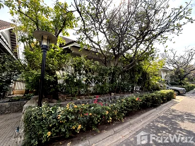 Houses for sale Hua Hin Bus Station : 4 Bedroom Luxury Oriental Beachfront Property for Sale 1995354