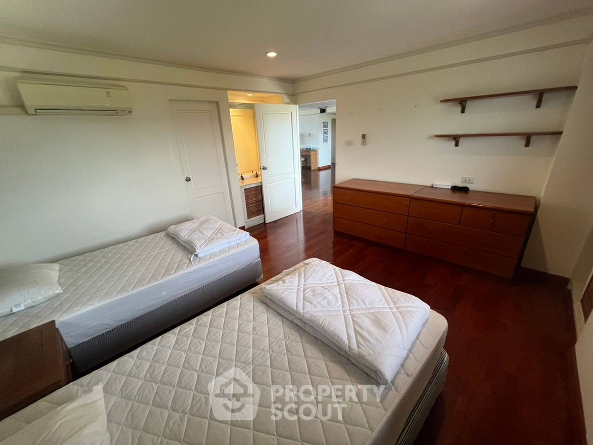 picture 3-BR 228 Sqm Condo For Rent, Royal Garden Tower, Hua Hin City (ID 2109362) - 25/32