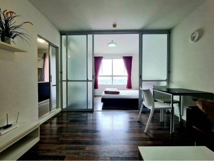 picture Debura By Sansiri, located at Phran Nok intersection, offers beautiful rooms with pool views. - 3/11