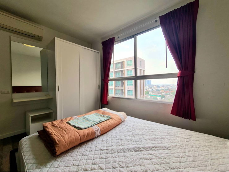 picture Debura By Sansiri, located at Phran Nok intersection, offers beautiful rooms with pool views. - 7/11