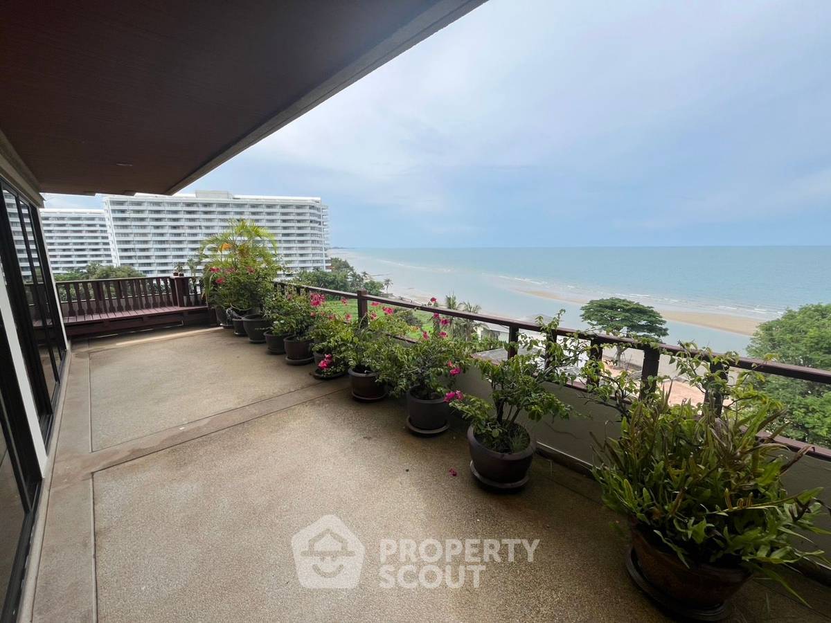 picture 3-BR 228 Sqm Condo For Rent, Royal Garden Tower, Hua Hin City (ID 2109362) - 2/32