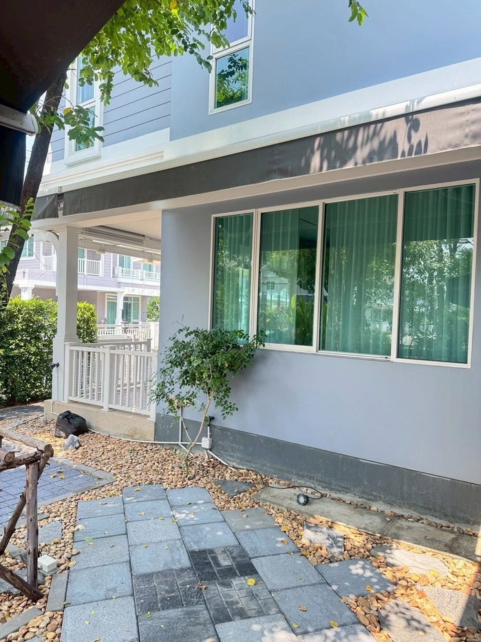รูป 🏡✨ ปล่อยเช่าบ้านเดี่ยวหรู บุราสิริ ปัญญาอินทรา 4 ห้องนอน 3 ห้องน้ำ พร้อมอยู่ หิ้วกระเป๋าเข้าอยู่ได้เลย! ✨🏡 - รูปที่ 4/20