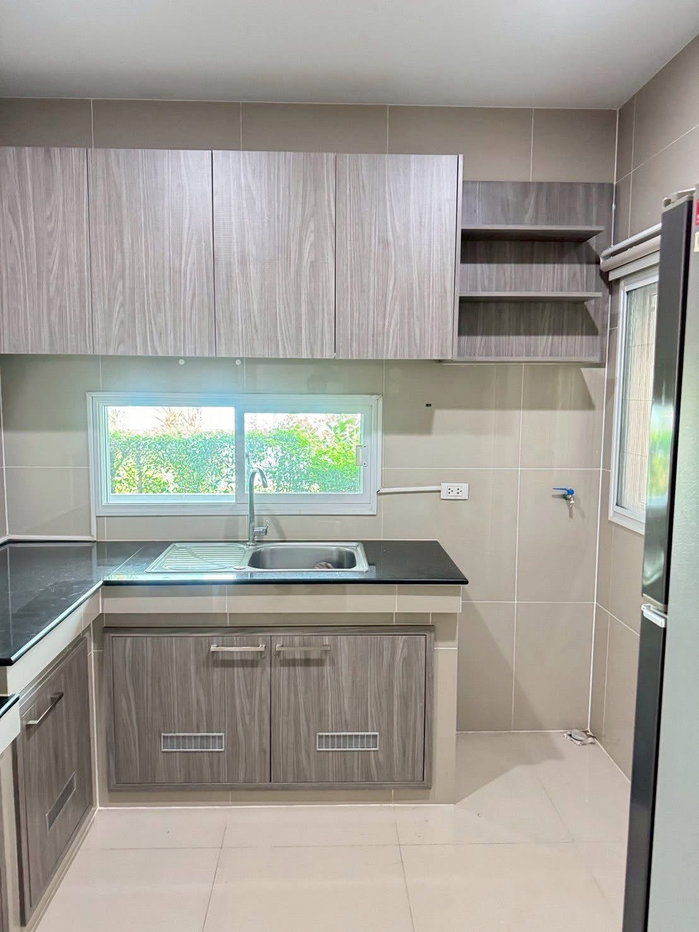 รูป 🏡✨ ปล่อยเช่าบ้านเดี่ยวหรู บุราสิริ ปัญญาอินทรา 4 ห้องนอน 3 ห้องน้ำ พร้อมอยู่ หิ้วกระเป๋าเข้าอยู่ได้เลย! ✨🏡 - รูปที่ 11/20