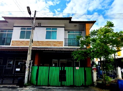 ทาวน์โฮม ชลบุรี : BB13551 ขายทาวน์เฮาส์ หมู่บ้าน รุ่งเรืองซิตี้ 2 ถนน บ้านเก่า-พานทอง ตำบล บ้านเก่า อำเภอ พานทอง จังหวัด ชลบุรี
