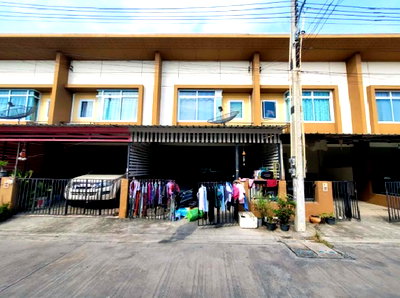 ทาวน์โฮม ชลบุรี : BB13615 ขายทาวน์เฮาส์ หมู่บ้าน บ้านร่มไม้ 2 ถนน แยกจากถนนห้วยปราบ-ปลวกแดง(รย.3013) ตำบล บ่อวิน อำเภอ ศรีราชา จังหวัด ชลบุรี