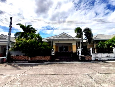 Houses for sale Khao Chi Chan : FOR SALE  HOUSE PROPERTY  2420000 BAHT.