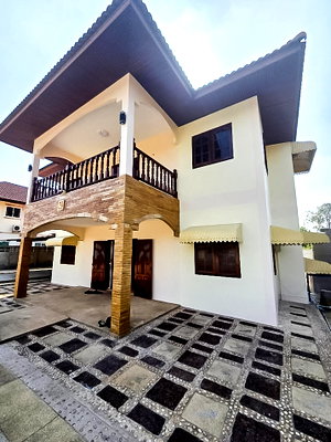 Houses for sale Frost Magical Ice of Siam : Single House for Sale Large Land Plot Mabprachan East Pattaya