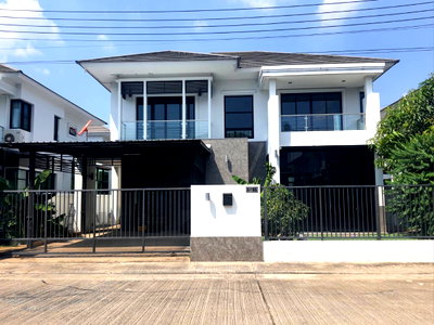 บ้านเดี่ยว วิทยาลัยพยาบาลบรมราชชนนีสวรรค์ประชารักษ์ : เดอะ ลีฟ – บ้านพัก 3 ห้องนอน จังหวัดนครสวรรค์