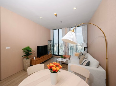 SL050/ให้เช่า Noble Ploenchit ห้องใหญ่ 2 ห้องนอน 83 ตร.ม. ใจกลางเพลินจิต