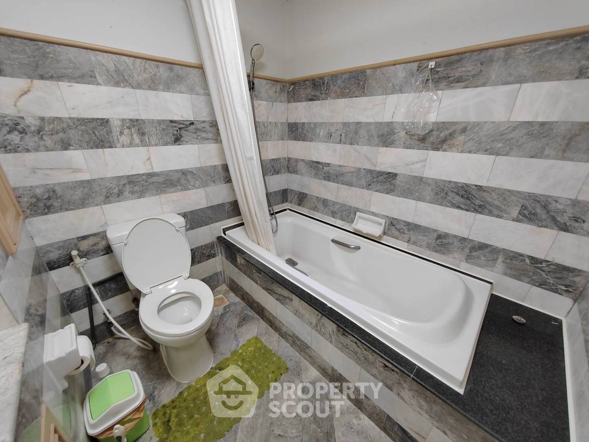 รูป คอนโด 1 ห้องนอน ห่าง BTS เซนต์หลุยส์ 60 ม. | Silom Suite Condominium (ID 2671500) - รูปที่ 9/11