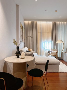 🌟 Khun by yoo Luxury Condo For Rent! 21st Floor, Fully Furnished, Near Thong Lo BTS 🚆 Breathtaking Rooftop Pool! 💎 (DSG374)