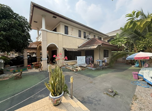 House for Sale – Single Detached Home, 248 sq.m. usable area, 100 sq.wah, Paasuk Village, Taling Chan, Bangkok