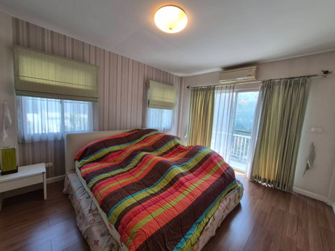Two-story detached house for rent in Chaiyapruek Pinklao-Sathorn, near Central West Ville.