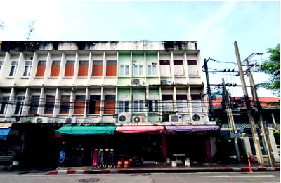 Shophouses for sale Nimibutr Stadium : FOR SALE  COMMERCIAL BUILDING PROPERTY  9950000 BAHT.