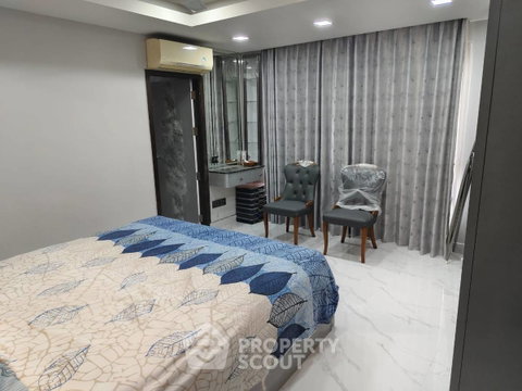 คอนโด 3 ห้องนอน ชั้น 35 ขนาด 126 ตร.ม. | ลุมพินี เพลส วอเตอร์ คลิฟฟ์ ใกล้ช่องนนทรี (ID 2455966)