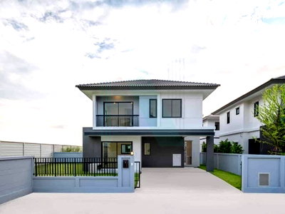 เช่าบ้านเดี่ยว รพ.รวมชัยประชารักษ์ : 📌 ให้เช่าบ้านเดี่ยว 2 ชั้น บริทาเนีย บางนา-สุวรรณภูมิ กม.26 3 ห้องนอน 3 ห้องน้ำ