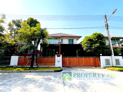 Houses for sale Pathumthani : House for Sale Baranee Residence Rangsit Klong 3, 4 bedroom 57 sq wah 185 sqm Good Condition Near Thammasart University, Bangkok University: EL26S-001
