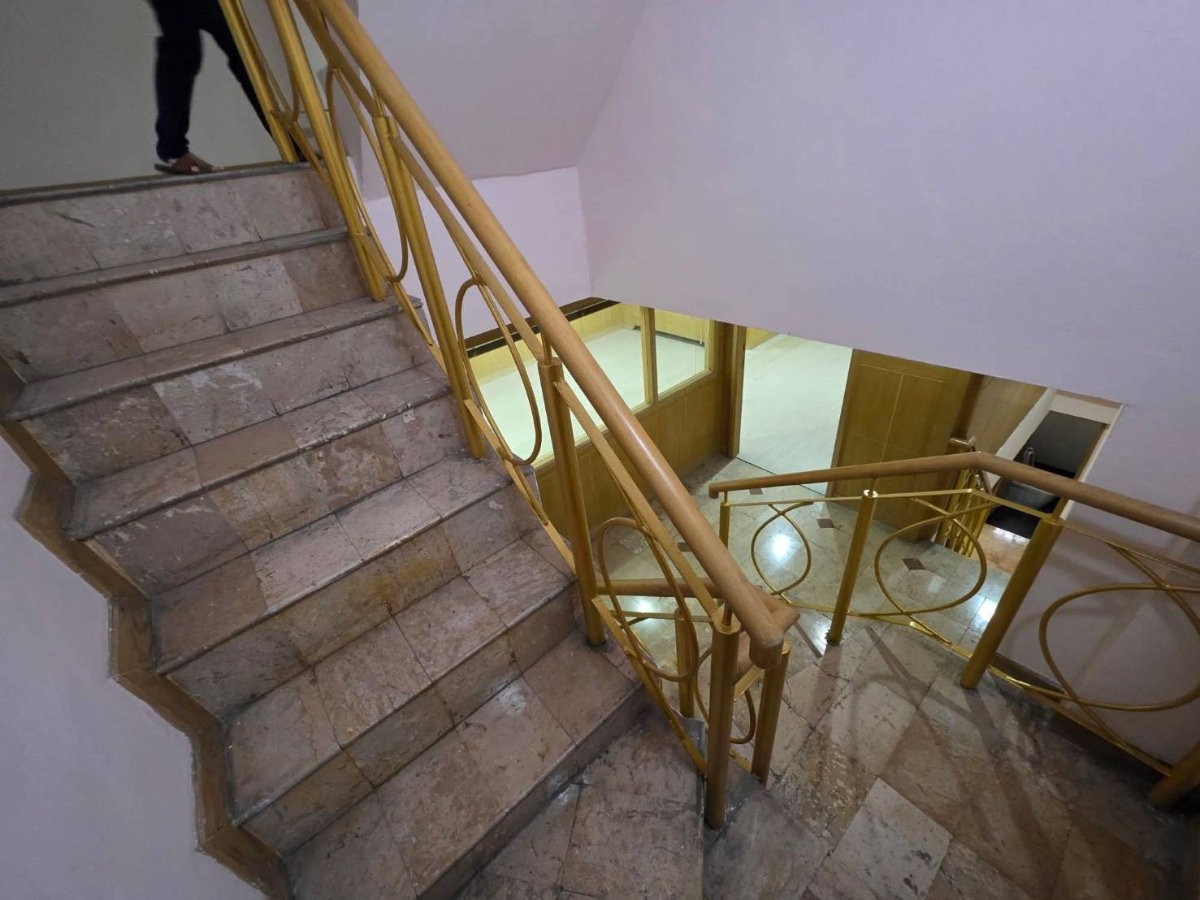 รูป ให้เช่าอาคารพาณิชย์ ทำ Office (6 ชั้น) ใกล้ ม.หอการค้า - รูปที่ 6/13