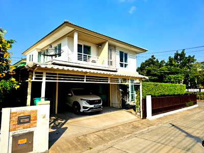 บ้านเดี่ยว สนามบินสุวรรณภูมิ : ขายบ้าน ชลลดา สุวรรณภูมิ (80 ตร.ว.) 4 นอน 3 น้ำ หลังมุม 