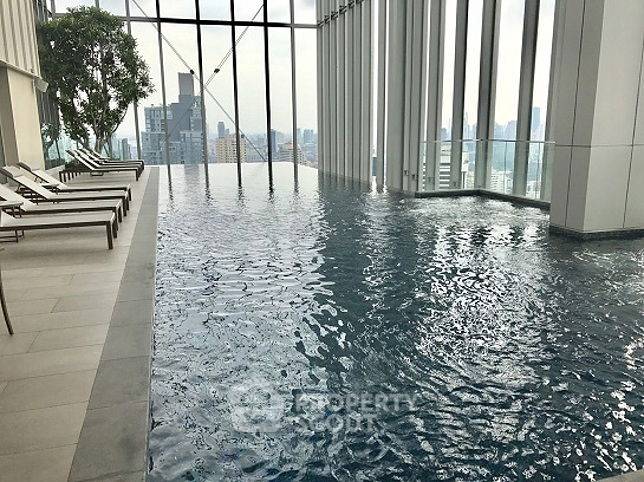 picture 3-BR 87 Sqm On 32nd Floor At Hyde Sukhumvit 11 Near BTS Nana (300m) (ID 2676858) - 8/45