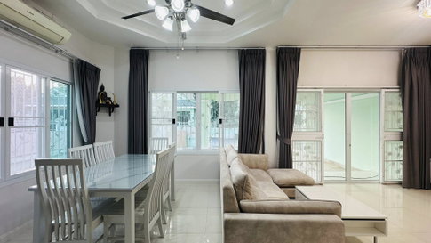 House for Rent in East Pattaya Fully Furnished Corner House
