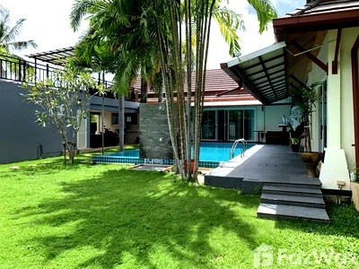 Houses for sale : Large Garden Villa Offering Great Living Experience  1033220