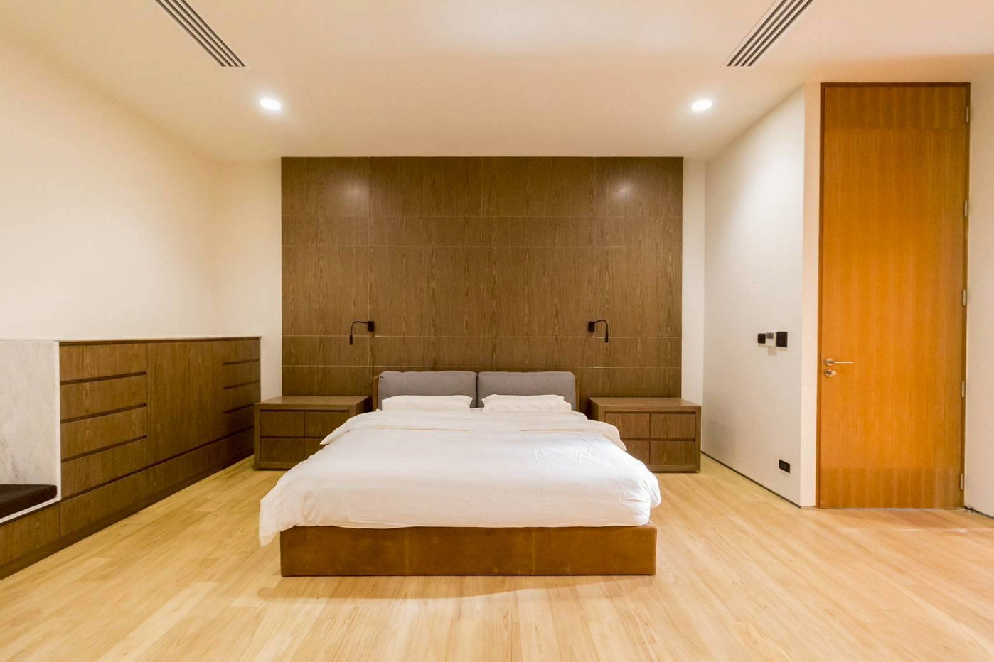 picture LTH14438 – House for Rent | Ekkamai Soi 8 | 127.3 sq.w. | 2 Beds 3 Baths | Near Ekkamai | 230K/Month - 10/17