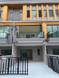 รูปภาพ ให้ เช่า Eigen Premium Townhome พัฒนาการ ใหม่ทำเลดี พร้อมเข้าอยู่ ถนนพัฒนาการตัดใหม่ 3 นอน 4 น้ำ 25 ตร.ว.