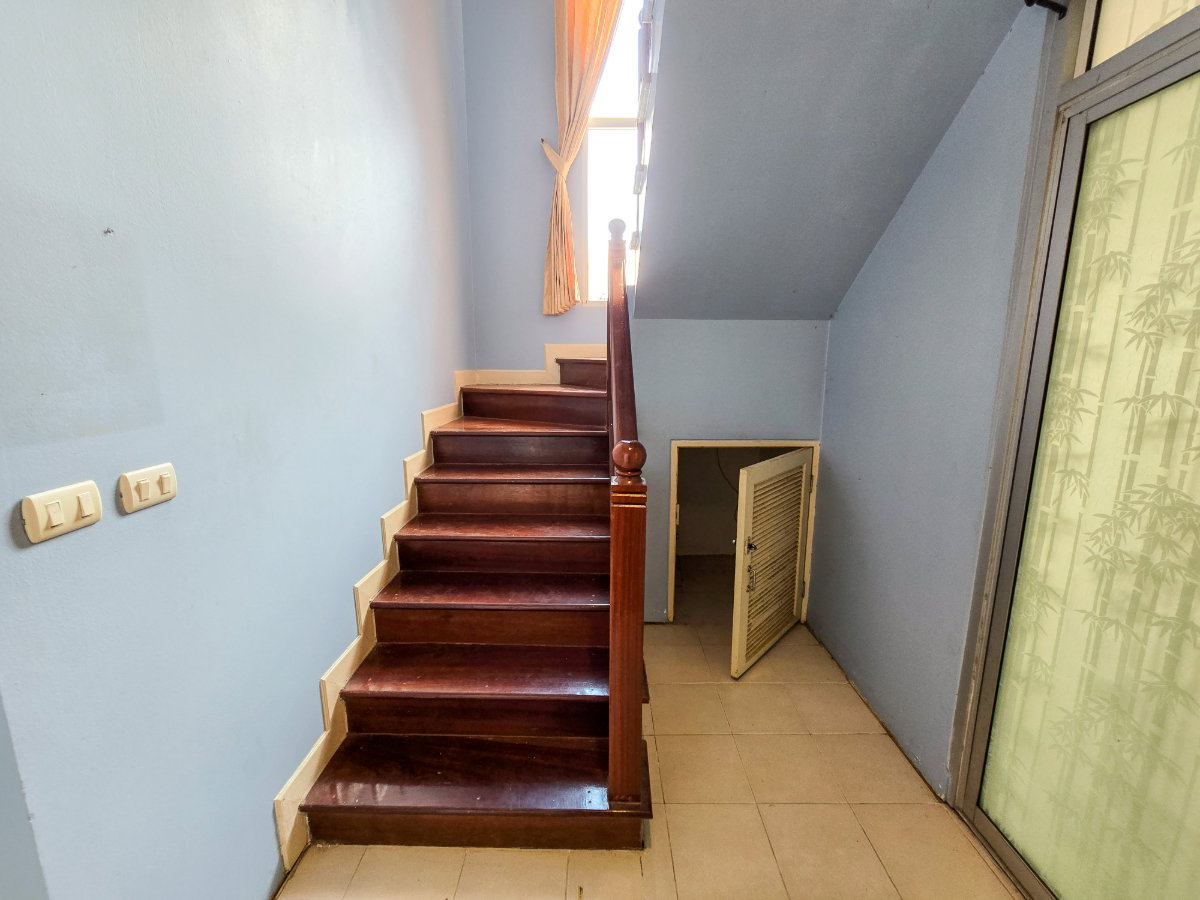 รูป บ้านเดี่ยว หลังใหญ่ พื้นที่เยอะ ตามสภาพ ถ.บึงคำพร้อย มีห้องเยอะมาก - รูปที่ 19/25