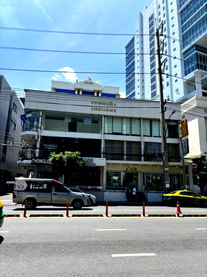 Office for rent DONKI Mall Thonglor   : FOR RENT  OFFICE PROPERTY  110000 BAHT per MONTH