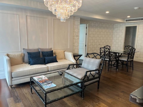 Luxury condo for rent, Somkid Gardens, in the heart of Chidlom, just 1 minute to Central Chidlom. 125 sq.m., 9th floor.