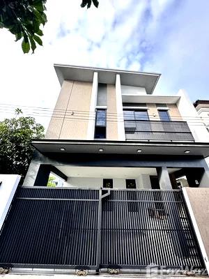 เช่าบ้านเดี่ยว โรงเรียนเซนต์แอนดรูส์อินเตอร์เนชันแนล กรุงเทพ : บ้านเดี่ยวให้เช่า 3 ห้องนอน ใน พระโขนงเหนือ, กรุงเทพมหานคร 5866201