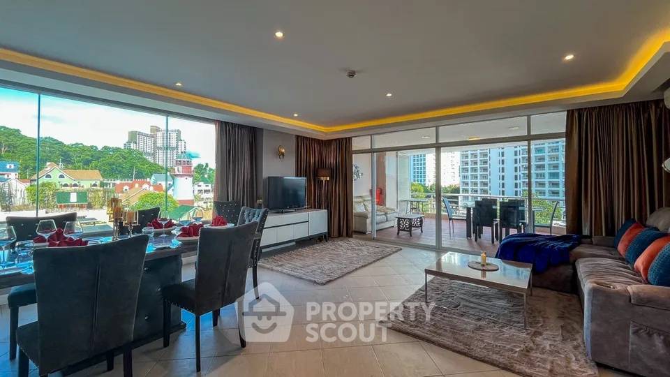 picture High-Floor 3-BR 212 Sqm Executive Residence 4 (ID 2453341) - 13/15