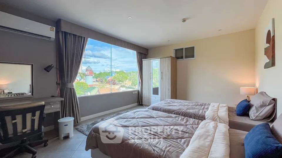 picture High-Floor 3-BR 212 Sqm Executive Residence 4 (ID 2453341) - 6/15