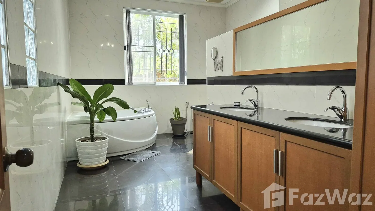 รูป วิลล่าให้เช่า 5 ห้องนอน ใน โป่ง, ชลบุรี 5733844 - รูปที่ 18/34