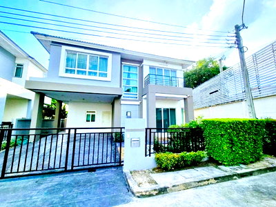 เช่าบ้านเดี่ยว ถนนราชพฤกษ์ : ราชพฤกษ์ รัตนาธิเบศร์ ให้เช่า บ้านเดี่ยว 2ชั้น 3นอน 4น้ำ แอร์ 6 โรบินสันไลฟ์สไตล์ 900 ม.ใกล้โฮมโปร ราชพฤกษ์ รร.นานาชาติเด่นหล้า 2กม.