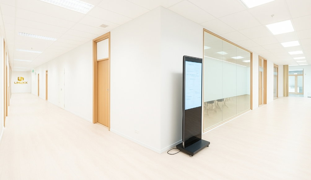 picture Luxury Office- Emporium Tower 21st Floor - 23/28