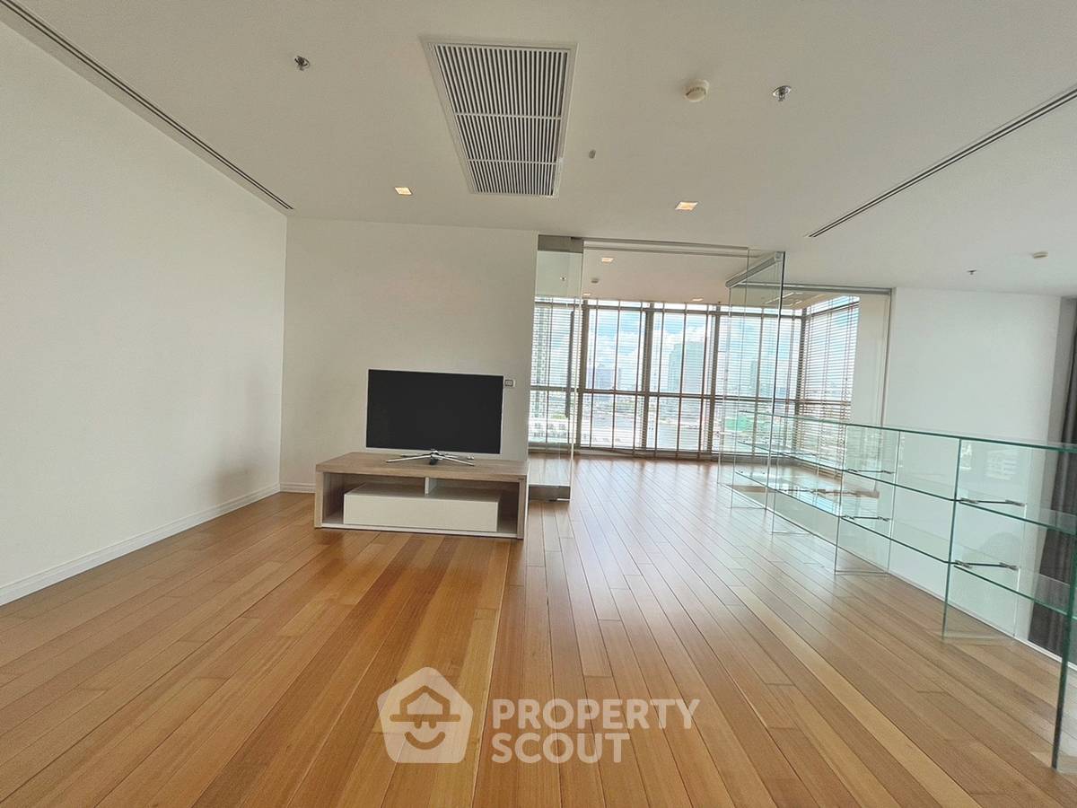 รูป คอนโด 3 ห้องนอน ชั้นต่ำ 185 ตร.ม. The River Condominium ใกล้ BTS สะพานตากสิน 400 ม. (ID 2679263) - รูปที่ 16/25