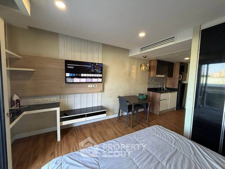 รูป คอนโด 1 ห้องนอน ให้เช่า ดุสิต แกรนด์ พาร์ค ใกล้พัทยา (ID 2650894) - รูปที่ 2/13