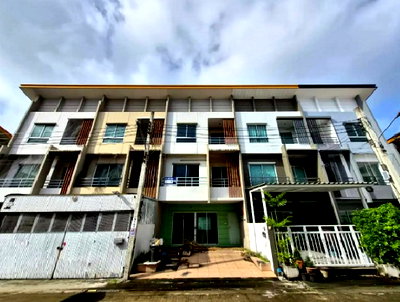 ทาวน์โฮม โรงเรียนนานาชาติเด่นหล้า : BP00475 ขายทาวน์เฮาส์ หมู่บ้าน เทมโป้ ทาวน์ รัตนาธิเบศร์-ไทรม้า ถนน บางรักน้อย ตำบล บางรักน้อย อำเภอ เมืองนนทบุรี จังหวัด นนทบุรี