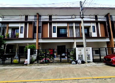 ทาวน์โฮม สามพราน นครปฐม : BP00810 ขายทาวน์เฮาส์ หมู่บ้าน ฟ้ากรีนเนอรี่ ปิ่นเกล้า-สาย5 ซอย T8 ถนน บรมราชชนนี ตำบล บางกระทึก อำเภอ สามพราน จังหวัด นครปฐม