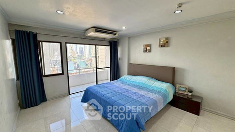 Well-Situated 1-BR At 15th Floor, 69 Sqm, Saranjai Mansion Condo Near BTS Nana 300m (ID 2646117)