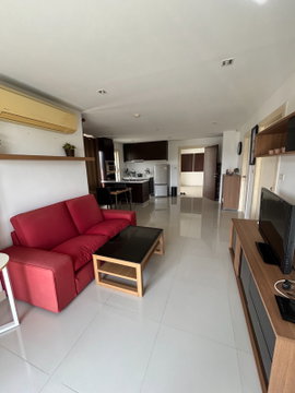 🌊 Golden Coast Building D price 25,000 baht.