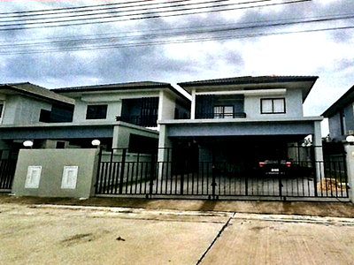 บ้านเดี่ยว ม.เกษตรศาสตร์ ศรีราชา : FLK2_179_1 ขายบ้านแฝด โกลเด้น วัลเล่ย์ อัญสัมชัญ ศรีราชา ต. สุรศักดิ์ อ.ศรีราชา จ.ชลบุรี