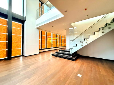 ขายคอนโด : Aestiq Thonglor | Prestigious 3 Bed Duplex Luxury Penthouse - BR61064CD
